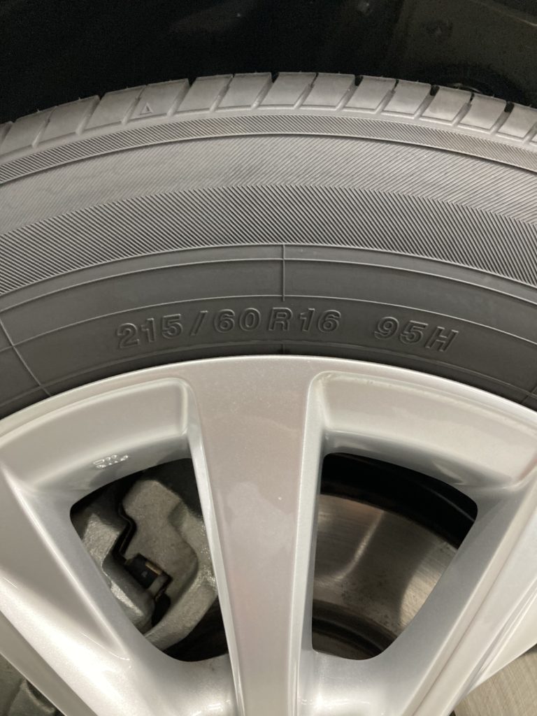 タイヤ側面(サイドウォール)の写真